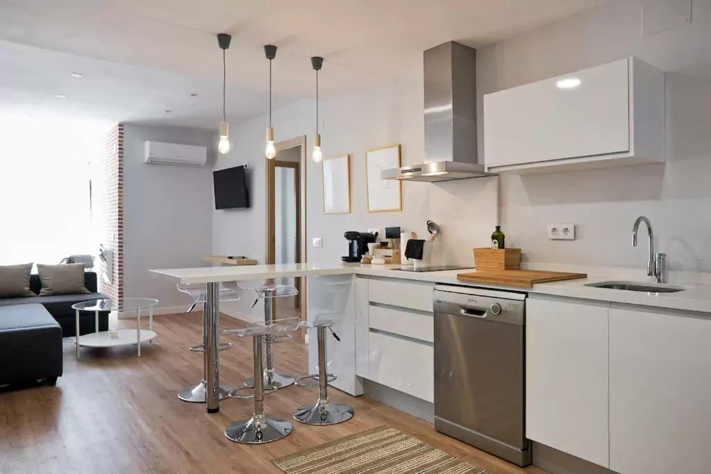 Luxury Apartment Merced By Nagoa Homes マラガ エクステリア 写真